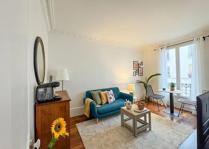 Parisien Elegant & Calme Париж